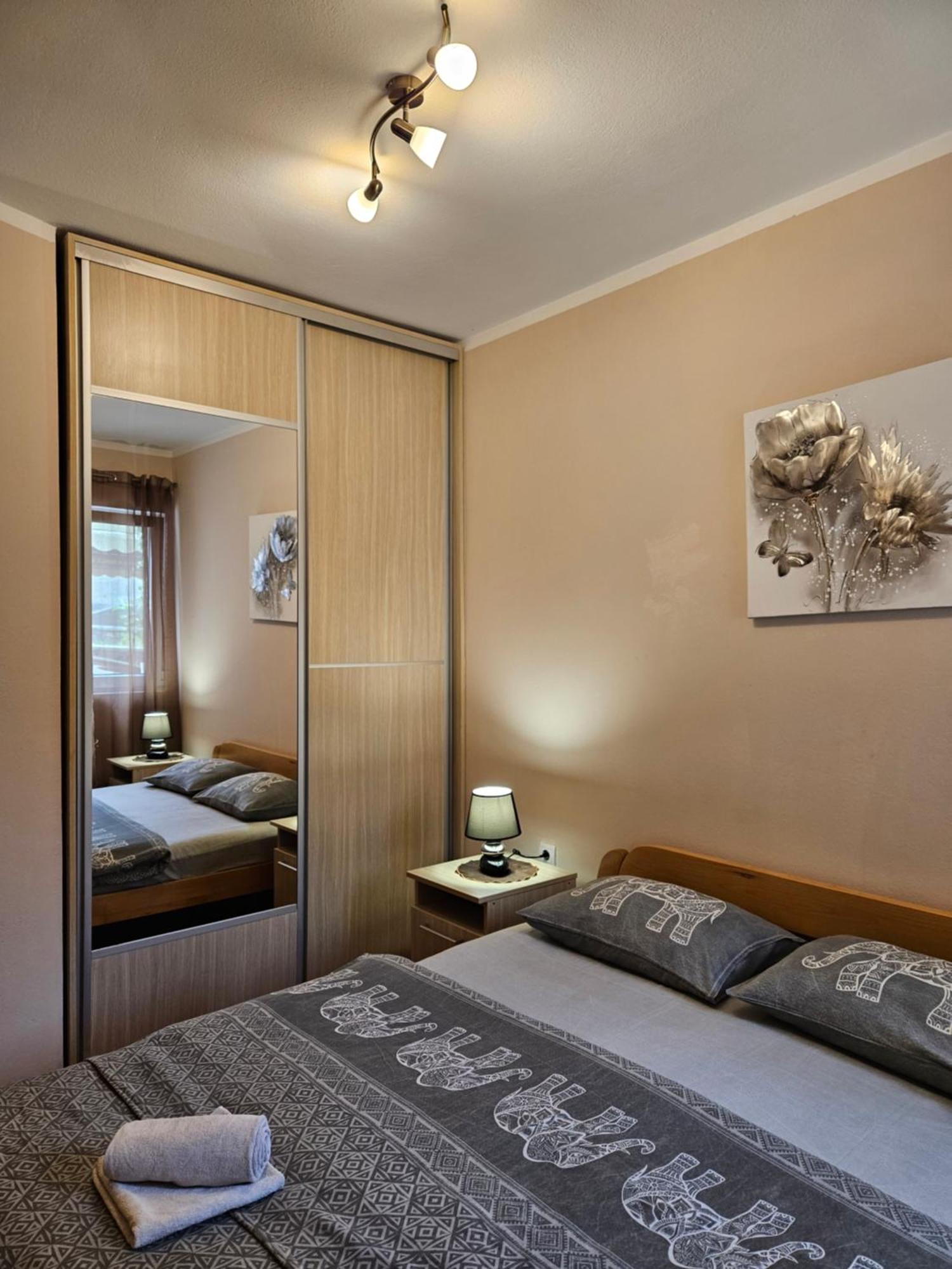 Apartment Aleksandar Kotor Dış mekan fotoğraf
