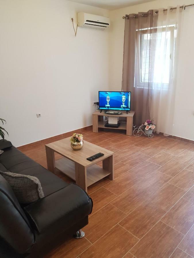 Apartment Aleksandar Kotor Dış mekan fotoğraf